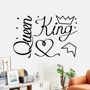 King Queen Quote Sticker carta da parati camera da letto fai da te soggiorno creativo decalcomania decorativa TV autoadesiva sfondo murales