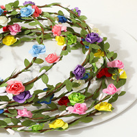 Serre-tête en plastique fait main, style guirlande, motif vigne Mori, super féerique, avec 9 petites fleurs de rose, accessoire photo moderne pour mariée/fêtes