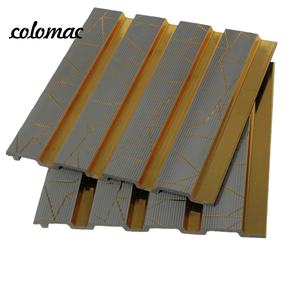 Panneau mural d'hôtel en PS stratifié <span class=keywords><strong>de</strong></span> haute qualité avec un design en grain <span class=keywords><strong>de</strong></span> bois, installation facile et effet 3D pour la décoration intérieure - Product Image 4