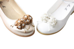 Sandales plates d'été en pu pour filles, chaussures plates laser à friction supérieure en tpr beige pu - Product Image 4