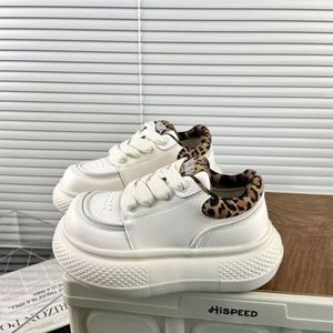 Zapatillas Casuales Blancas de Moda con Cordones y Punta Redonda para Mujer, Modelo 2026 Primavera-Otoño, con Plataforma Interna para Aumentar la Estatura - Product Image 5