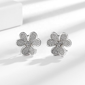 时尚饰品三叶草花耳环18k镀金配AAA锆石饰品耳环 - Product Image 4