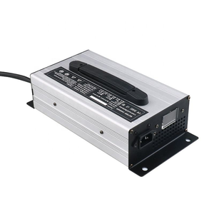 Cargador de Batería Inteligente de 29.2V 30A 8S con Carga Rápida, Múltiples Protecciones y Ventilador de Refrigeración para RV, Almacenamiento Solar y Uso Marino - Product Image 6