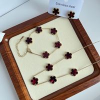Collar de Acero Inoxidable de Tres Piezas con Colgante de Trébol de Cinco Hojas, Chapado en Oro, Diseño Moderno y Popular