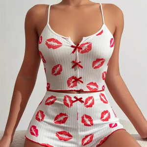 Conjunto de Pijama con Estampado de Corazón, Pijama de Color en Contraste con Abertura Frontal y Tirantes, Ropa de Dormir - Product Image 3