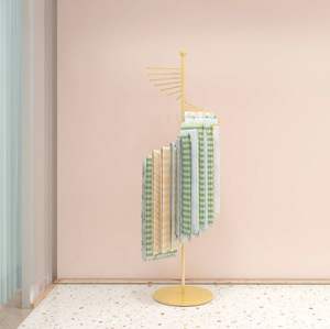 Soporte para Bufandas de Hierro Forjado AY, Exhibidor de Bufandas de Seda, Estante para Bufandas y Chales de Piso, Estante de Almacenamiento Multifuncional Dorado - Product Image 4