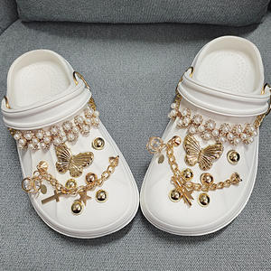 Bling Golden Charms <span class=keywords><strong>Sabot</strong></span> Designer Décorations De Chaussures Cadeaux D'anniversaire Party Favors Boucle De Chaussure En Métal Designer Charmes Charmes De Luxe - Product Image 1