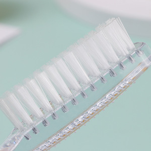 Brosse à ongles à long manche, outil de nettoyage en plastique pour le soin des ongles, conception portable multifonctionnelle - Product Image 2