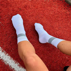 Chaussettes de course de haute qualité chaussettes de cyclisme bas quantité minimale de commande hommes course Compression Marathon Sport <span class=keywords><strong>Trail</strong></span> chaussettes de course échantillon rapide personnalisé - Product Image 5