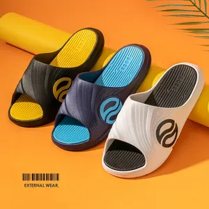 Fabricant Pantoufles en gros Nouveau style Sports de plein air pour hommes En stock Livraison directe Pantoufles Slides Chaussons pour garçon