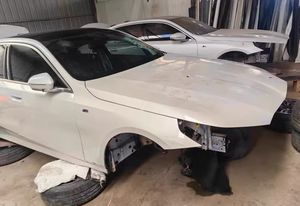 Parti di Smontaggio Completo per <span class=keywords><strong>BMW</strong></span> Serie 5 G60 G68, <span class=keywords><strong>Ricambi</strong></span> <span class=keywords><strong>Originali</strong></span> Usati: Kit Carrozzeria, Fari, Porte, Sospensioni - Product Image 4