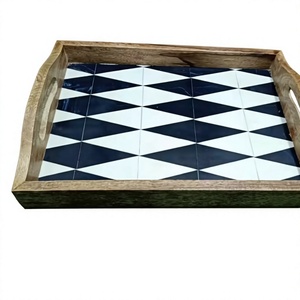 Plateau de service décoratif de luxe pour la maison et l'hôtellerie, en bois d'acacia et résine, fait main, avec plateaux de rangement - Product Image 1