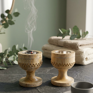 Quemador de incienso de sándalo hecho a mano con cuenco interior de metal, difusor aromático decorativo para el hogar, uso en todas las estaciones, decoración para Ramadán y Eid. - Product Image 1