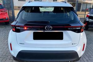 Coche usado limpio 2025 <span class=keywords><strong>Toyota</strong></span> YarisS <span class=keywords><strong>Cross</strong></span> Comfort 1,5 Hybrid SUV listo para usar, sin accidentes listo para enviar a todo el mundo - Product Image 6