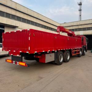 משאית מנוף Howo 8x4 הנמכרת ביותר בניגריה, 420 כוחות סוס, מצוידת במנוף 12 טון - Product Image 3