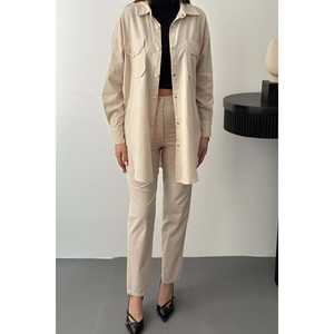 Conjunto de Camisa Beige y Pantalones con Botones a Presión para Mujer al por Mayor - Product Image 2