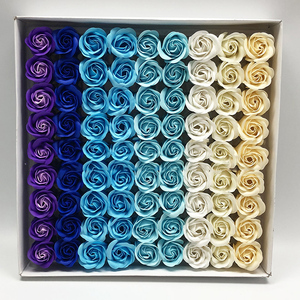 Fleur de savon rose à trois couches sans base LUYI <span class=keywords><strong>pour</strong></span> Noël, décoration de boîte cadeau de mariage - Product Image 5