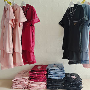 Ensemble de pyjama en soie satinée FUNG 3034 pour femmes, manches courtes, haut boutonné et short, vêtements de détente, ensemble de pyjama 2 pièces, tailles S-2XL - Product Image 3