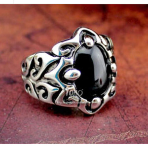 Anillo de Acero Inoxidable para Hombre con Bisel Ovalado de Piedra Negra y Diseño de Planta, Joyería de Regalo - Product Image 3