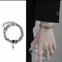 Bracelet en acier titane en forme d'étoile serti de diamants pour homme, bijoux faits à la main minimalistes haut de gamme et tendance