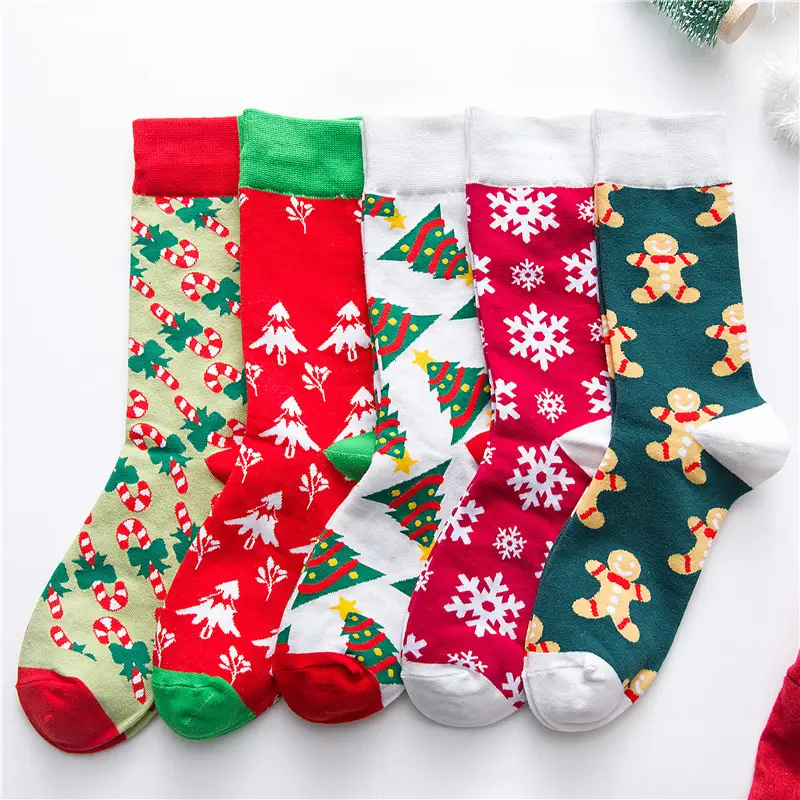 New Arrival Wholesale Christmas Gingerbread Man Snowflakes Candy Cane Christmas Tree White Red Green High Quality Gifts Socks