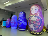 Magnifique poupée russe Matryoshka gonflable éclairée pour la décoration d'événements