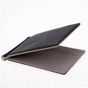 <span class=keywords><strong>Portafoglio</strong></span> da <span class=keywords><strong>uomo</strong></span> in tinta unita sottile in <span class=keywords><strong>pelle</strong></span> sintetica con chiusura a cerniera con fermasoldi corti disponibile in 4 colori - Product Image 3