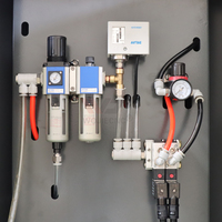 Centre d'usinage vertical VMC850 pour pièces métalliques avec cadre de commande à réglage fin