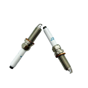 Nuevas bujías de iridio automáticas GKG al por mayor 004 159 65/75 03 22 40 158 47R para Jeep Lumma Obbin Wald <span class=keywords><strong>Mercedes</strong></span>-Benz - Product Image 3