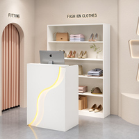 Comptoir de caisse pour magasin de vêtements, petite table de bar, comptoir d'accueil pour salon de beauté, vitrine de présentation, design de comptoir d'accueil