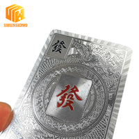 Jeu de cartes de mahjong de luxe en feuille d'or, 144 pièces, mahjong en plastique imperméable avec 2 dés, pour les voyages et les cadeaux