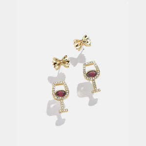 Pendientes de diamantes completos <span class=keywords><strong>Desayuno</strong></span> creativo Cóctel Lindo Pendiente de tuerca con personalidad <span class=keywords><strong>para</strong></span> <span class=keywords><strong>mujer</strong></span> - Product Image 1