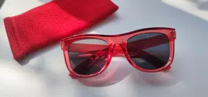 Kacamata hitam permukaan cekung Retro persegi desainer merek mewah 2024 kacamata hitam bingkai PC Wanita Pria