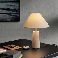 Lampe de table en travertin naturel poli avec abat-jour en tissu Wabi Sabi pour la décoration intérieure de villas, d'appartements et d'hôtels