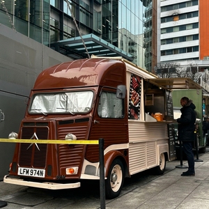 Nouveau camion de restauration vintage Citroën certifié CE, pour café, panini, cuisine chinoise, crêpes et glaces pilées - Product Image 1