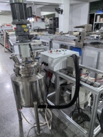 Machine de revêtement thermofusible de précision pour laboratoire avec tête de gouttière intégrée, réservoir de colle fondante et lamination pour film holographique