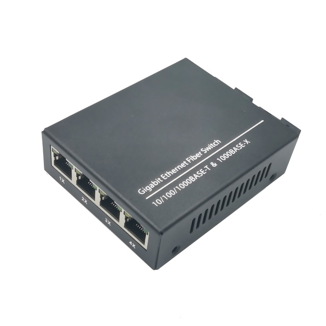 Gigabit Ethernet Fiber Switch 2 Fiber Port 4GE Port Stability Performance Metal Shield for FTTX Apllication