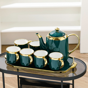 Theeserviezen Luxe Keramische Klassieke Europese Koffiekop Eenvoudig Ontwerp Herbruikbaar Op Maat Wit Keramisch Koffiekopje <span class=keywords><strong>Set</strong></span> Voor Hotel