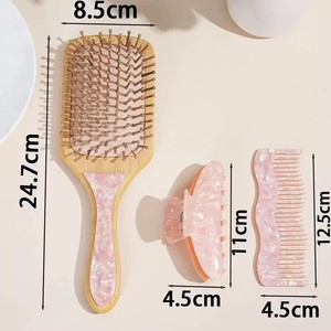 Set <span class=keywords><strong>per</strong></span> la Cura dei Capelli di Alta Qualità in Acetato Rosa Modello 1 con Logo Personalizzato OEM Guangdong, Spazzola Massaggiante in Legno, Pettine, Fermaglio <span class=keywords><strong>per</strong></span> Capelli, Regalo di Lusso - Product Image 2