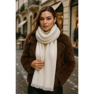 ผ้าคลุมไหล่เนื้อหนานุ่มสีขาวอมเทา 70x180 ซม. ทรงยาว รุ่น Sal1206 - Product Image 5