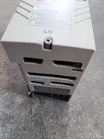 Variateur de fréquence triphasé mini VFD SV004iG5A-4 0,4 kW pour le contrôle de vitesse des petits moteurs AC