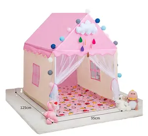 おもちゃのテント屋内プレイハウス小さな家夢の城プリンセスハウス家族のおもちゃの誕生日プレゼントで眠っています
