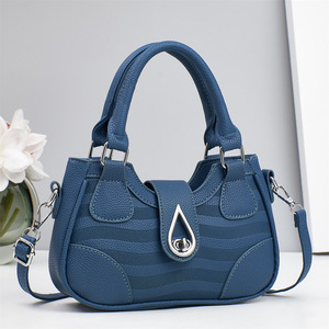 Exquisite shoulder bag, messenger bag, women's clothing, large size, all-match elegant lady - Product Image 1