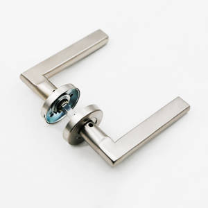 <span class=keywords><strong>Poignée</strong></span> <span class=keywords><strong>de</strong></span> <span class=keywords><strong>porte</strong></span> intérieure en acier inoxydable couleur <span class=keywords><strong>laiton</strong></span> antique, design OEM, 60 mm, pour <span class=keywords><strong>porte</strong></span> principale - Product Image 5