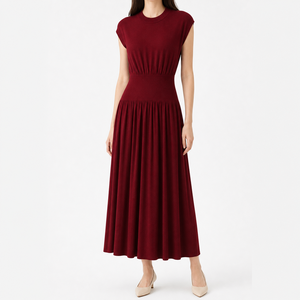 <span class=keywords><strong>Abito</strong></span> Lungo da Donna Senza Maniche <span class=keywords><strong>in</strong></span> <span class=keywords><strong>Maglia</strong></span>, Collo Tondo, Vita Plissettata, Colore <span class=keywords><strong>Bordeaux</strong></span> - Product Image 1