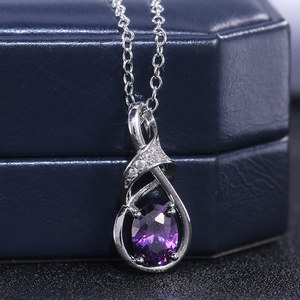 Collana con Pendente Geometrico a Griffe per Donna, Collana Trendy con Ciondolo, Gioielli alla Moda per Uso Quotidiano, Regalo - Product Image 5