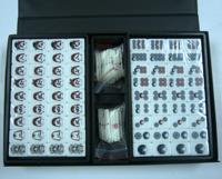 Jeu de Mahjong Japonais avec Tuiles Acryliques Colorées, Impression UV Personnalisée, Bâtonnets de Pointage, Accessoires Complets, Vente en Gros OEM, Marchandises Anime