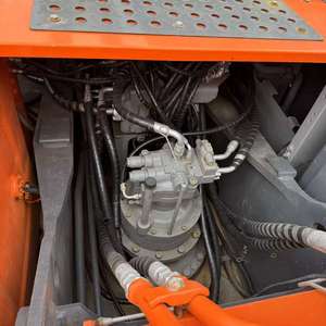 Excavadora Usada Hitachi ZX240H de 24 Toneladas de Gran Potencia con Motor Isuzu para Minería y Canteras - Product Image 6