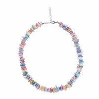 Vente en gros de bijoux hawaïens de plage d'été en plaqué or motif géométrique blanc collier ras de cou en coquillage de perles