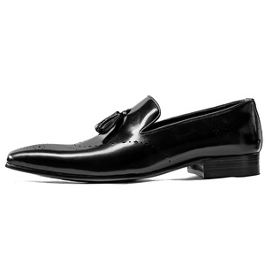 Zapatos de vestir de cuero negro para hombre, con punta en pico, sin cordones, de color sólido, para todas las estaciones, envío directo. - Product Image 1
